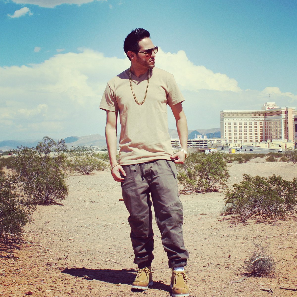 jaychris's tweet photo. #jaychris #LasVegas #desert #prontomusicanueva #loveinglife https://t.co/UGgj7yDXdY
