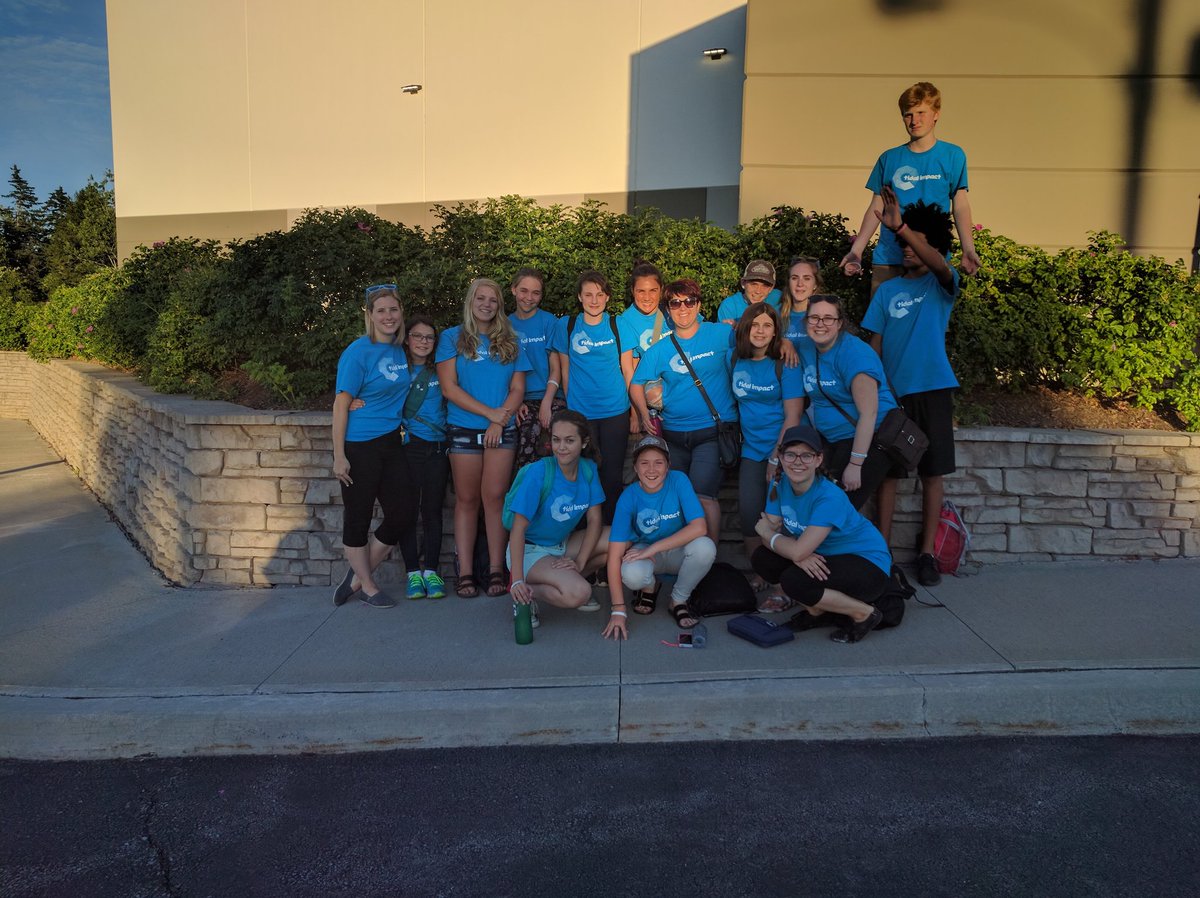 Hyperhiltz's tweet photo. Here is our partially famteamsquad picture according to Emily. https://t.co/3oS9Q2dDCz