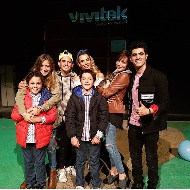 PabloYManuelOff's tweet photo. Hoy tuvimos unas visitas muy especiales en @LuccaYsuBanda ¡Vengan a vernos! En el teatro Rafael Solana todos los domingos ❤️ https://t.co/688NVBx2Gg