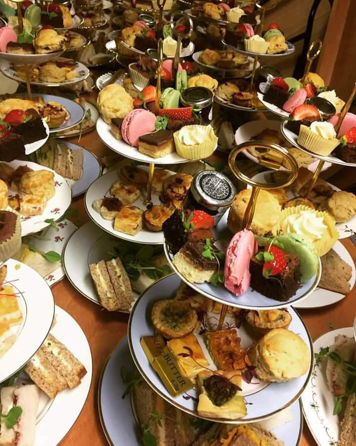 julieclayevents's tweet photo. In the next seven days my China will be used by 300 people including the use of 98 cakestands.... #busiestweekever #vintageweddings https://t.co/U3IngTvMZL