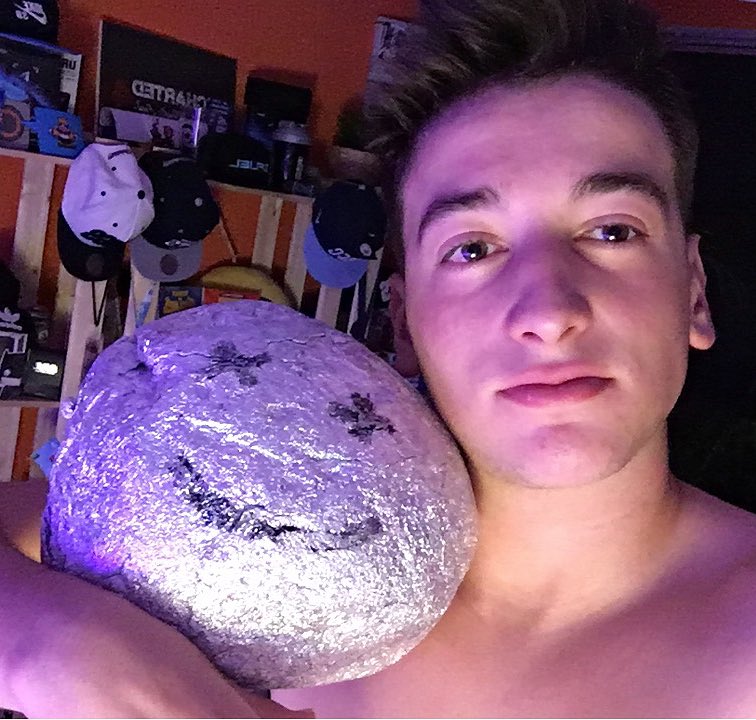 bytarifa's tweet image. Se queda.