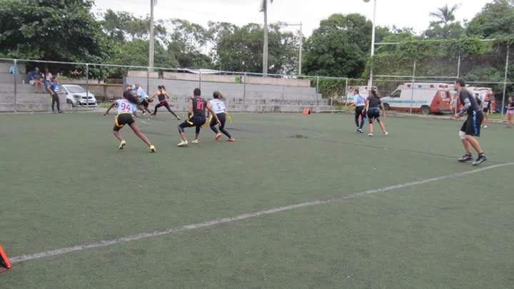 Eel equipo culmina la temporada con derrota de 25-46 ante Avengers, donde la ofesiva le hicieron muchos pick 6. <a href="/flag5pty/">La Casa del Dip</a> #mixto #flag