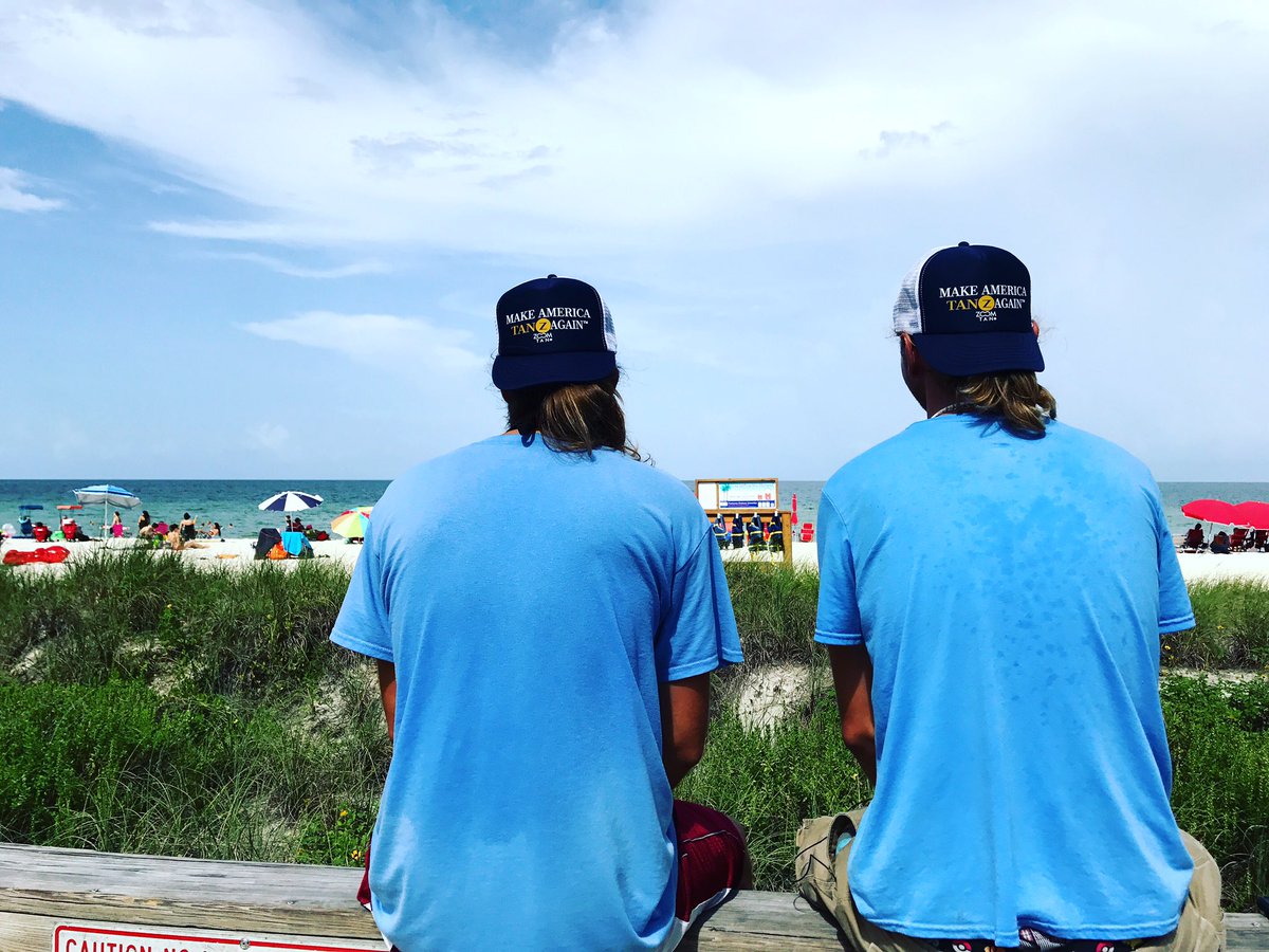 ZoomTan's tweet photo. We hope your Sunday has been fun and full of sunshine!☀️
#MakeAmericaTanAgain #MATA https://t.co/qzp8fTHGgS