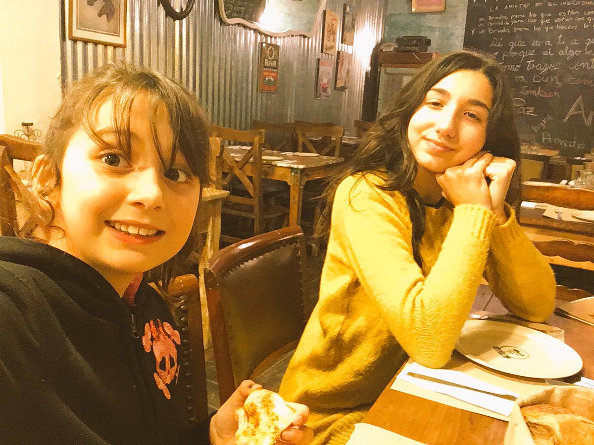 SofiaHerndez's tweet photo. En Don Oscar! A comer! 🤗 https://t.co/9S1mPM2KQD