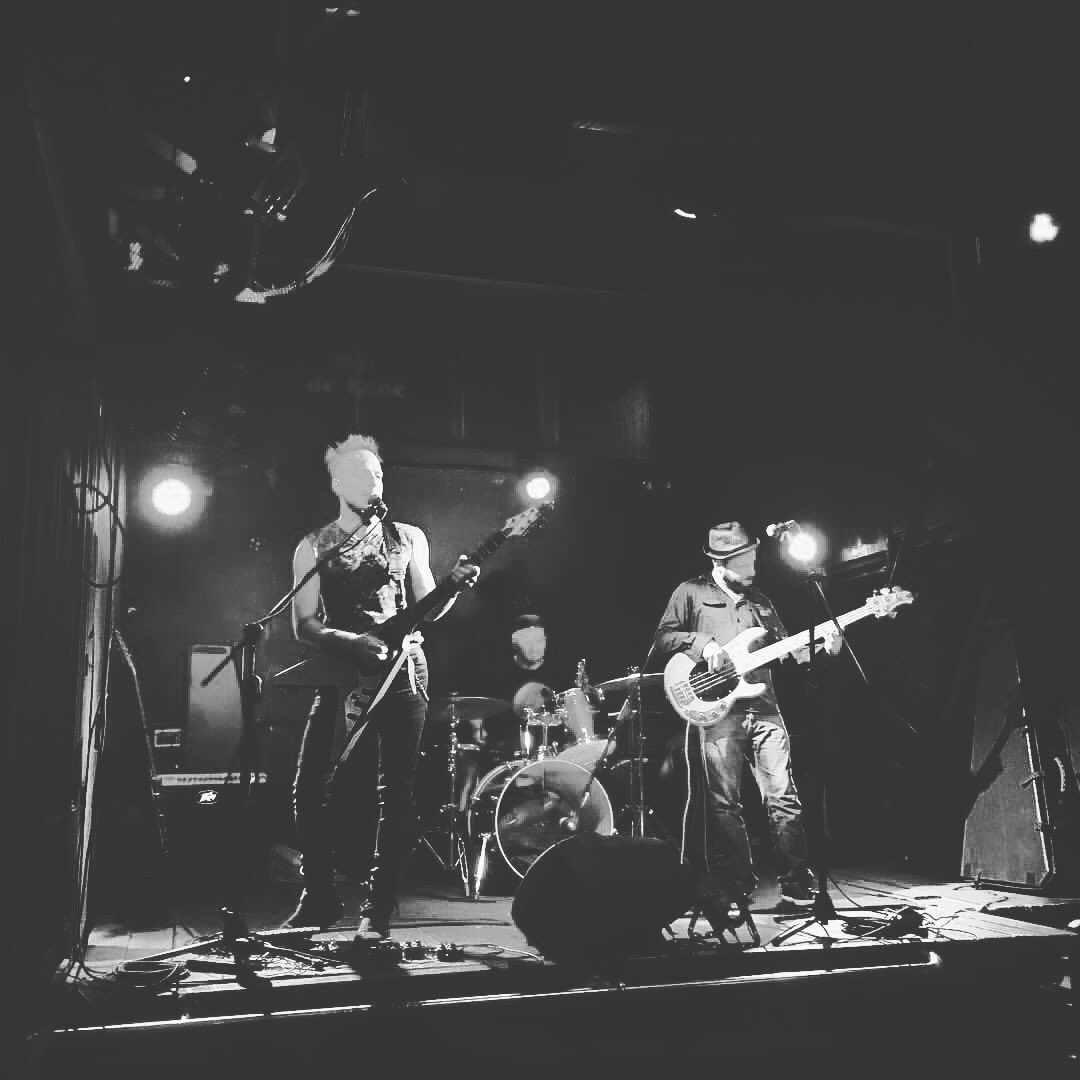 shiftwithus's tweet photo. Playing tonight @SarahStGrill 9pm ... no cover! #shiftwithus #livemusic #sushi https://t.co/RMlEzZ2mdf