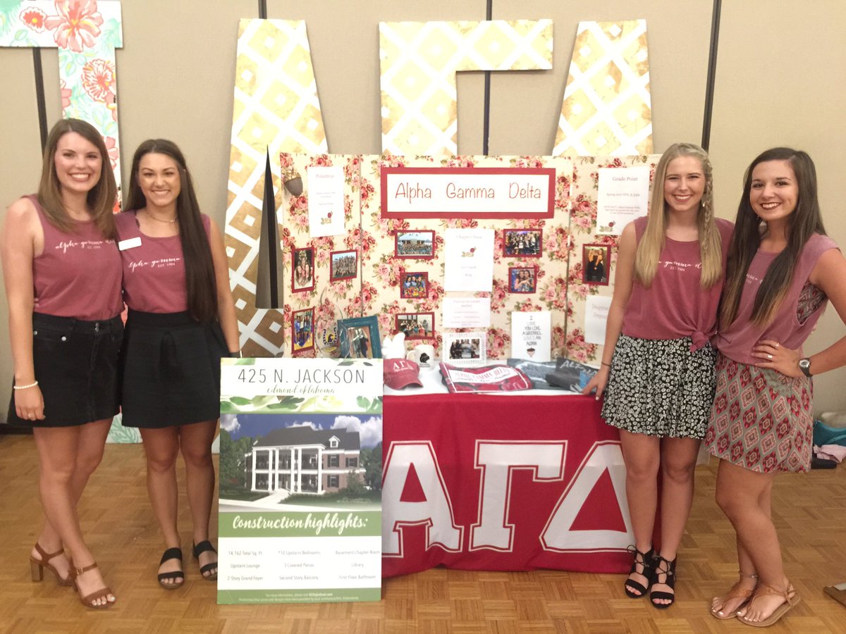 UCOAlphaGam's tweet photo. We had such a great time at Summer Tea and now we're even MORE excited for recruitment!! 😍 #33Days https://t.co/8HPbKYOPwu