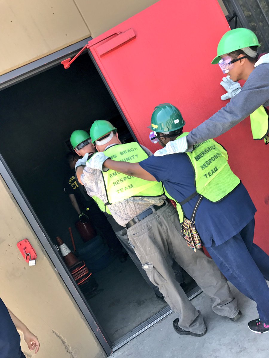 LBCERT's tweet photo. Our #LBCERT classes learn search & rescue skills, ICS organization, and basic medical operations! #getCERTified https://t.co/4S2qb34Nwh