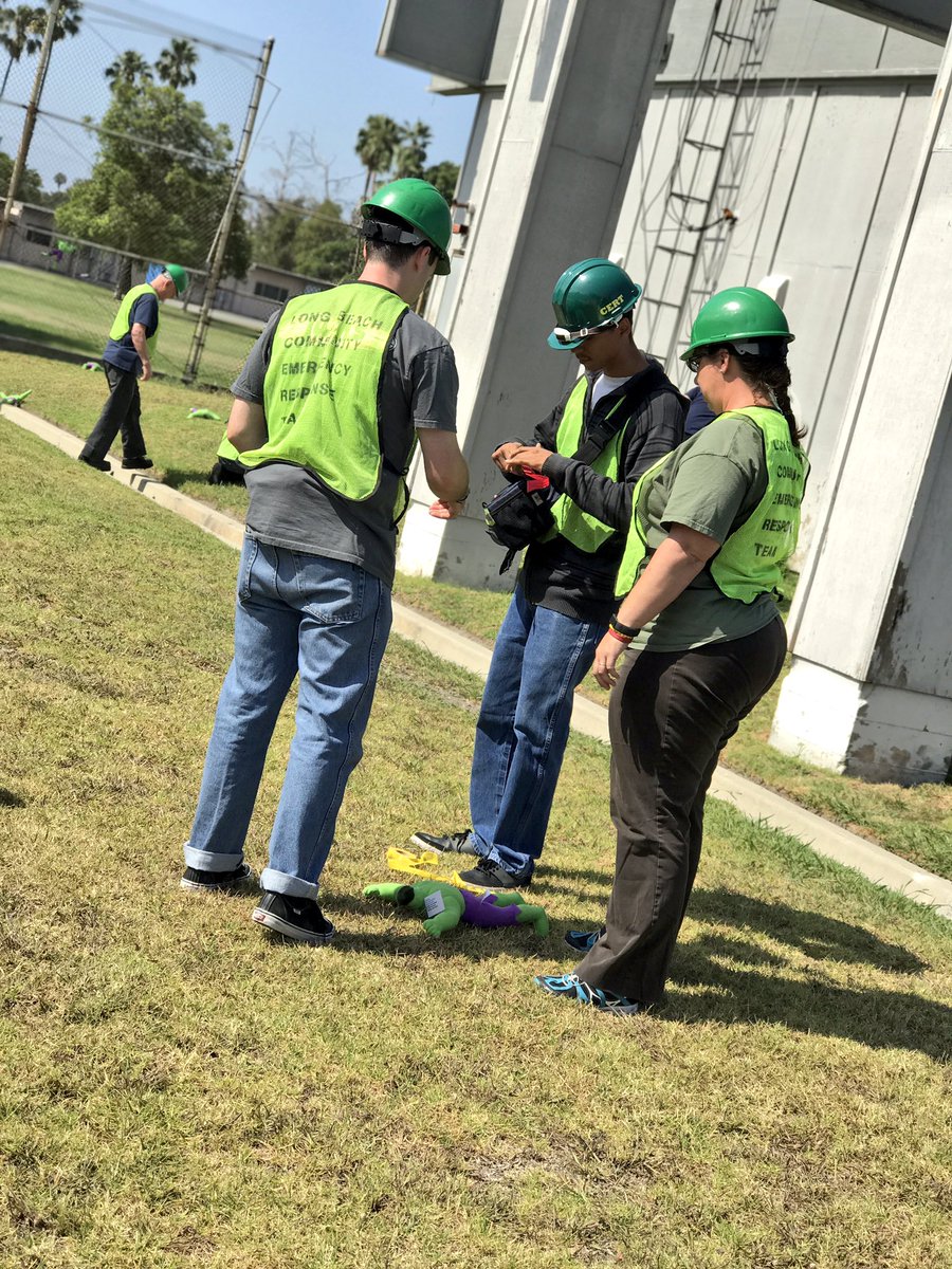 LBCERT's tweet photo. Our #LBCERT classes learn search & rescue skills, ICS organization, and basic medical operations! #getCERTified https://t.co/4S2qb34Nwh