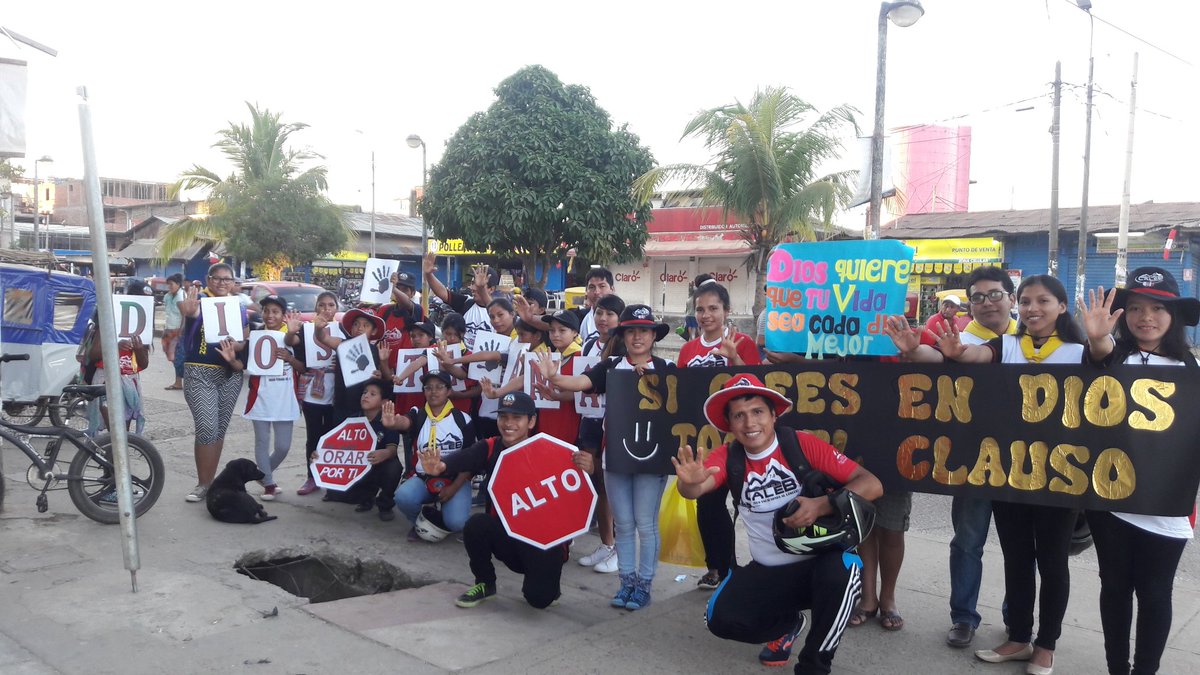 pauladebasualdo's tweet photo. Sonrisas, abrazos, oraciones, regalos y mucho entusiasmo hicieron parte de #CalebUPSur y #CalebTeens en el #DMPuertoA #AccionesSolidarias https://t.co/2bB0wgyVZ3