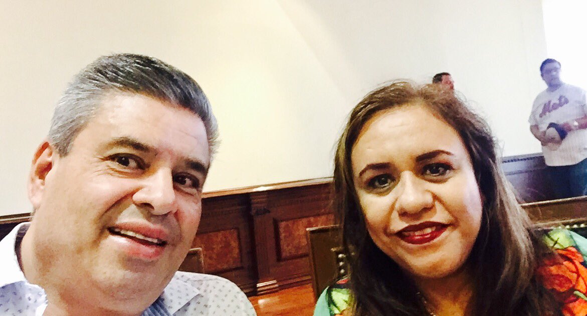kentcontreras's tweet photo. Con #ErendidaCruzvillegas, Titular de la Fiscalia de Desaparecidos @PGR_mx reunión @FUUNDEC y #FUUNDEM "Unidos por nuestros Desaparecidos" https://t.co/sAWx1cbLAS