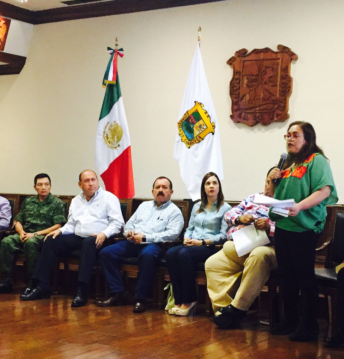 kentcontreras's tweet photo. Con #ErendidaCruzvillegas, Titular de la Fiscalia de Desaparecidos @PGR_mx reunión @FUUNDEC y #FUUNDEM "Unidos por nuestros Desaparecidos" https://t.co/sAWx1cbLAS