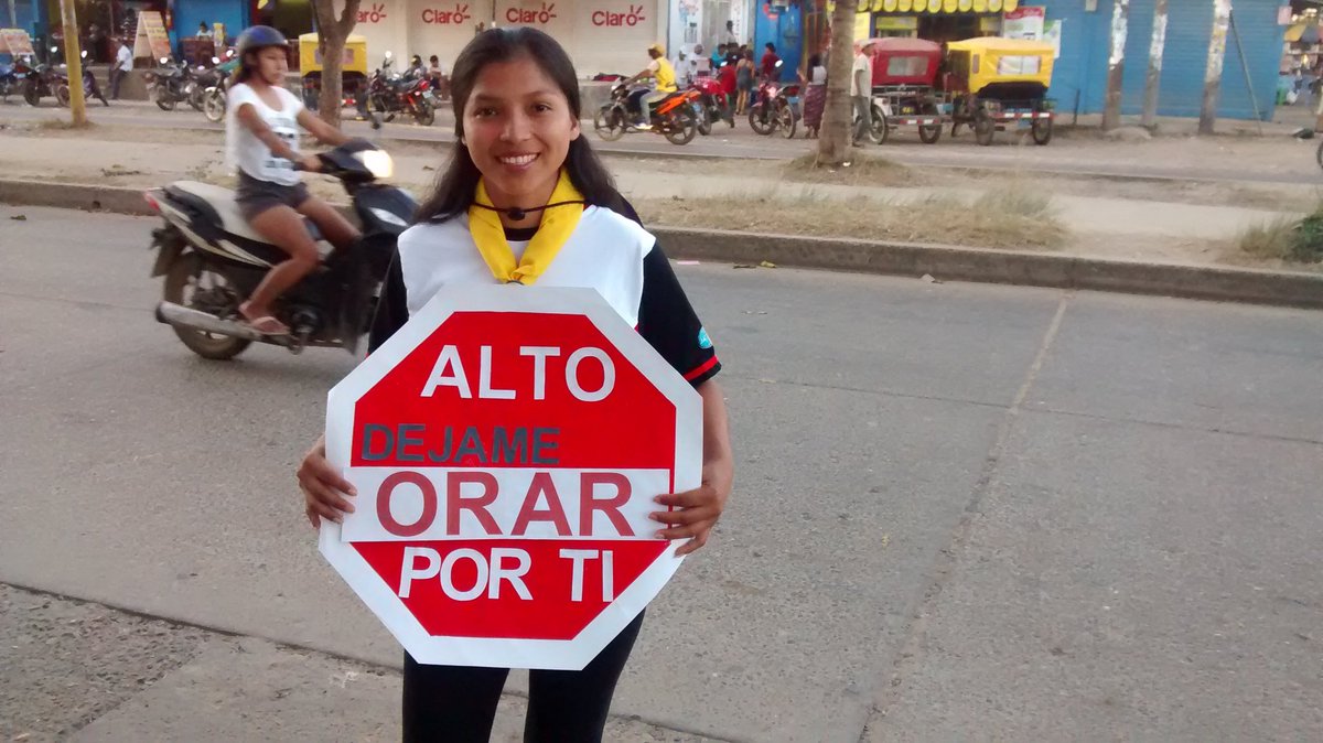 wingerbasualdo's tweet photo. En Puerto Maldonado, todos somos #CalebUPSur orando por nuestros amigos en las calles principales #MSOP #PrimeroDios https://t.co/fr6nS3K4wx