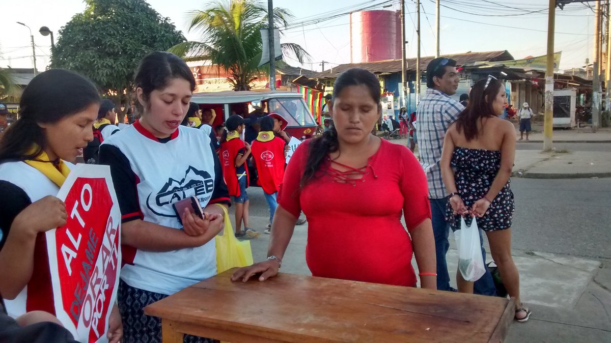 wingerbasualdo's tweet photo. En Puerto Maldonado, todos somos #CalebUPSur orando por nuestros amigos en las calles principales #MSOP #PrimeroDios https://t.co/fr6nS3K4wx