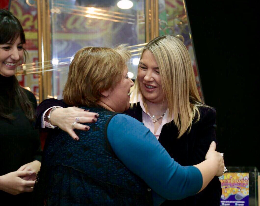 Junto a los vecinos que participaron del gran bingo por el 96 aniversario de #RíoGrande organizado por la Cámara de Comercio de la ciudad