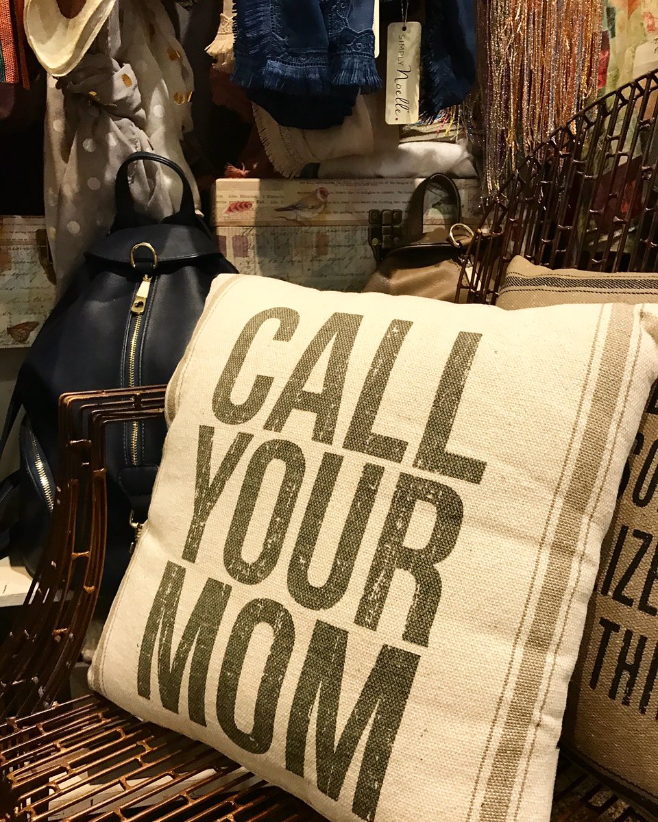 thethumbbbq's tweet photo. Mom's have all the answers... never forget to call yours!👍 
•
•
•
#mom #pillows #sundayfunday #laughs #scottsdale #thumbsup #nevertooold https://t.co/WtV3afQHPI