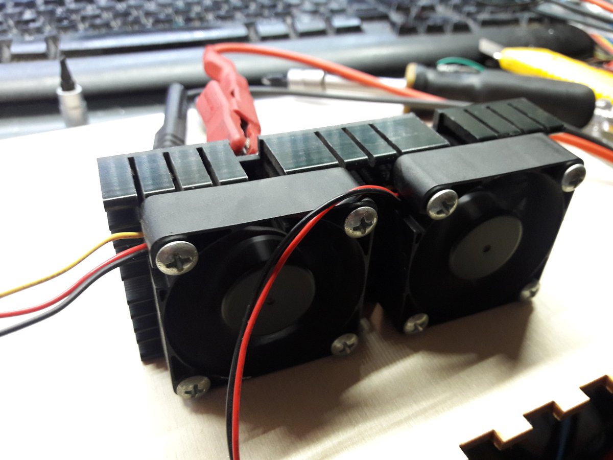 CommanderAMB's tweet photo. Building a high-power dummy load. Part3.
Testing the dummy load with 12Watts and the high-power resistor keeps slightly warm.
#firstsuccess https://t.co/m4BlhMgaA2