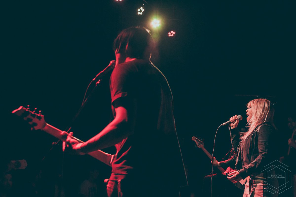 HungryHearts760's tweet photo. Cant believe our first tour is over! Thank you to everyone that came ♥ See you again soon #TourFam4Life @tilskiesfall @luxiconphoto https://t.co/wgFpEFsmuE