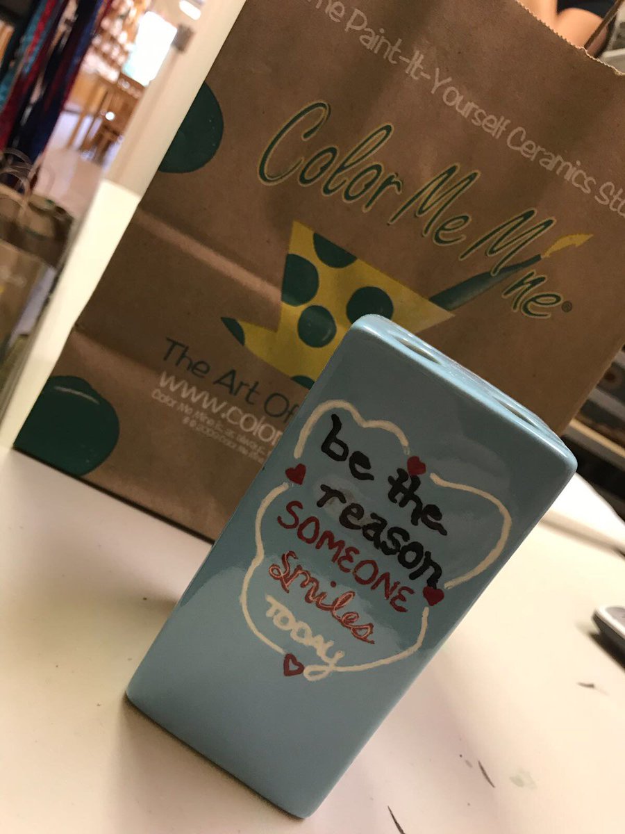 cmmdavie's tweet photo. #coloryourclassroom #cmmdavie for every school supply you bring we give $2off studiofee, max 4 per adult &amp; 3 per child #funplaydate #kidsfun https://t.co/IbAcgo2UQ5
