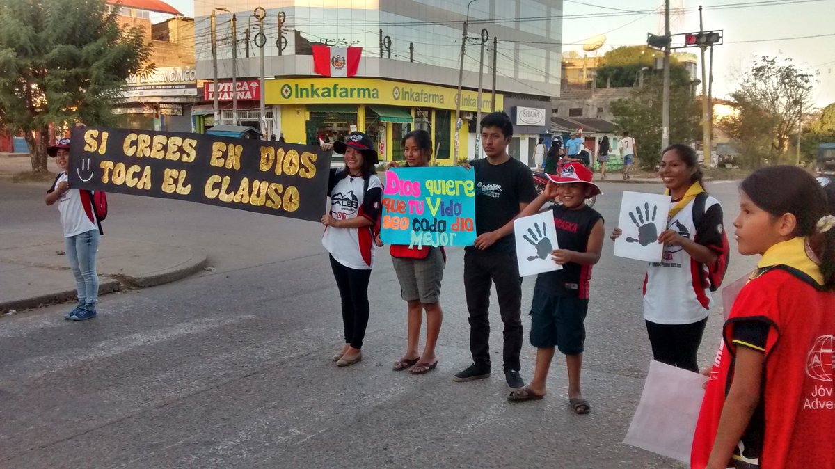 wingerbasualdo's tweet photo. Día de #AccionesSolidarias #CalebUPSur en Puerto Maldonado A #PrimeroDios junto a los #CalebTeens  #MSOP #UPSur https://t.co/rhyPQdBa04