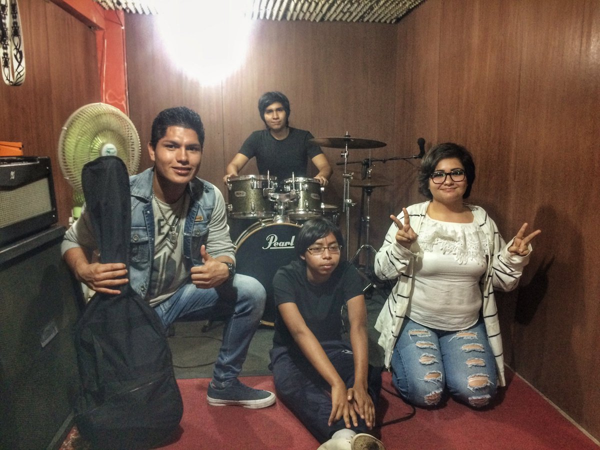 BandSpace_SD's tweet photo. #LesTesla (Banda ganadora de un ensayo totalmente gratis) #rock&amp;roll https://t.co/8nHbKUvgxv