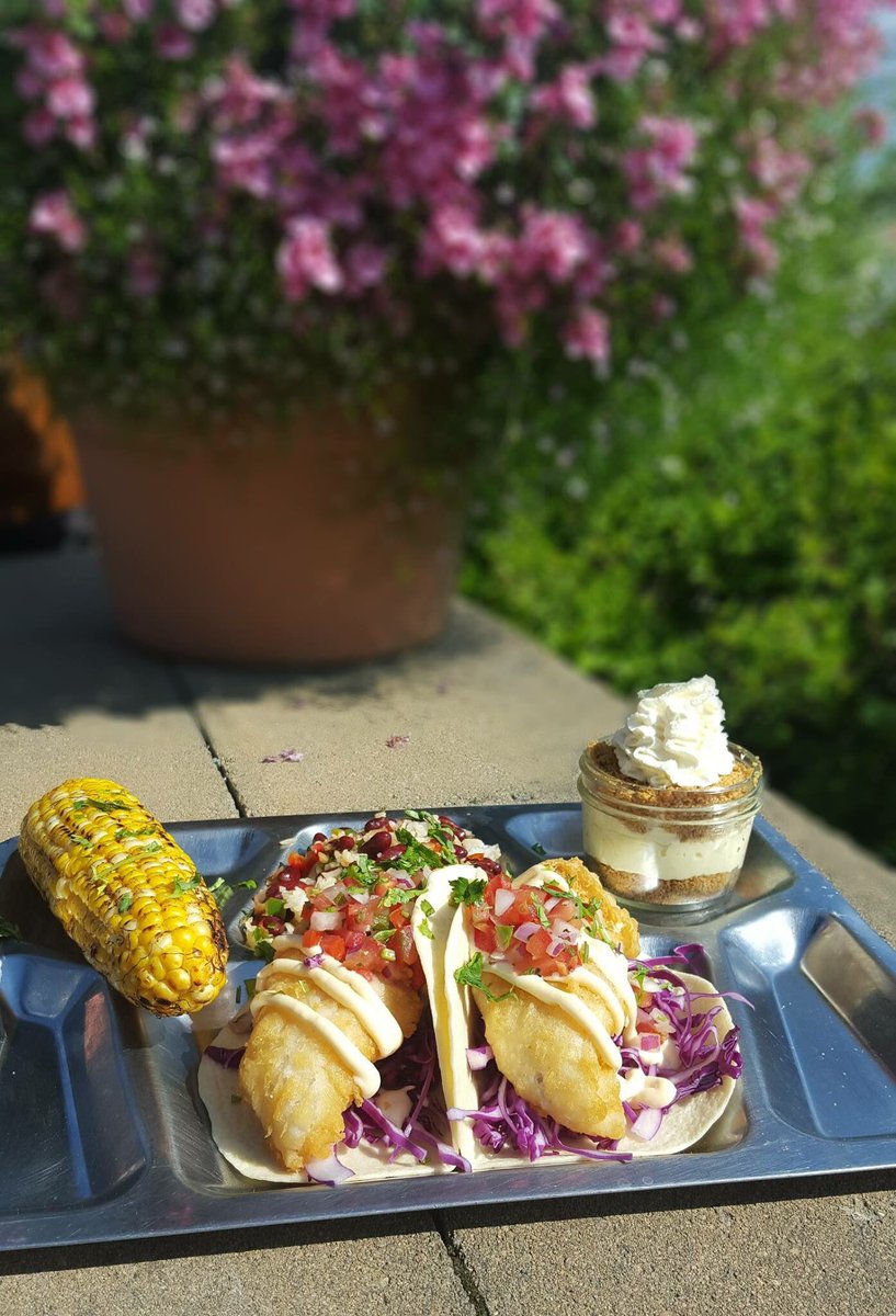 TV Dinner is right around the corner! Going live @ 5 PM! 

Baja fish tacos, corn on the cob, kidney bean salsa &amp; banana creme pie!