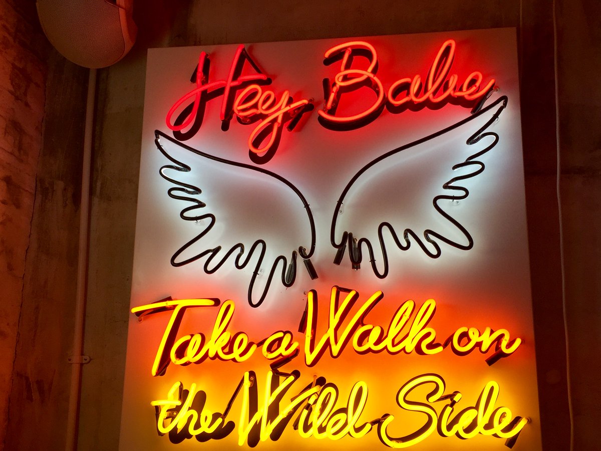 Arsene__Knows's tweet photo. I'm a sucker for neon signs...so brunch at #lightsofsoho was a treat today! https://t.co/qdlYZwQUtx