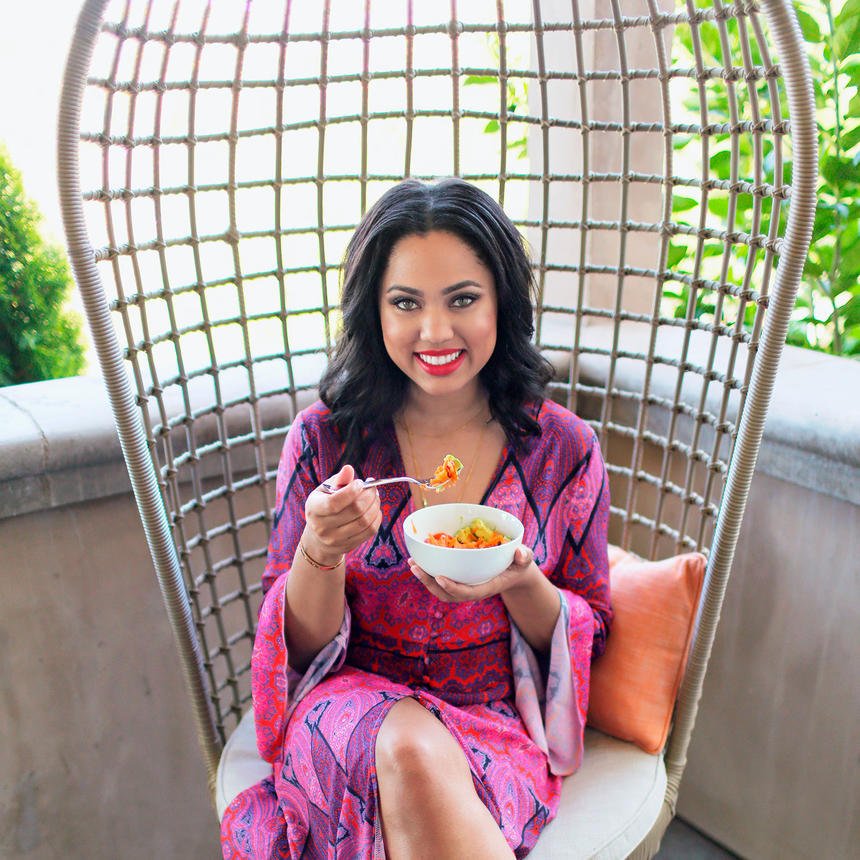 Essence's tweet photo. One of Ayesha Curry's favorite dishes is perfect for date night: https://t.co/Tr2qSrXx5U https://t.co/c3wMKmxAgr