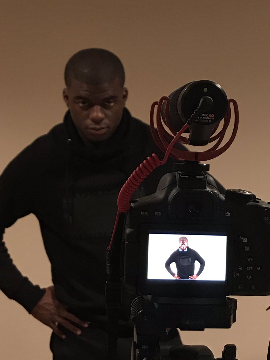 leofricthomasjr's tweet photo. I'm working.... IM WORKING!!!! #WontOutWorkMe https://t.co/50BgTgReuo