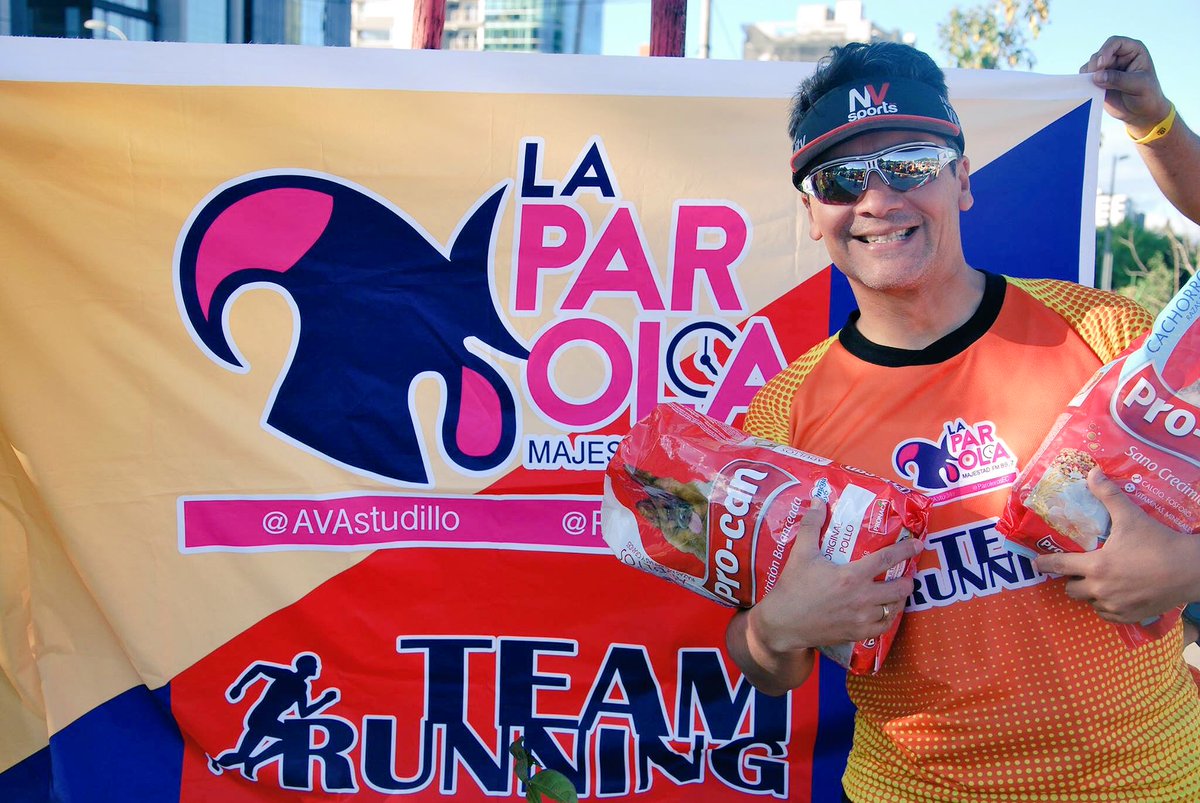 AVAstudillo's tweet photo. Fue un gran sábado con @ParolerosEC y en beneficio de @FondoAnimal 🐕🇪🇨 Todos somos responsables, todos podemos ayudar. Gracias @edrabuma https://t.co/ZJdp3kWh6i