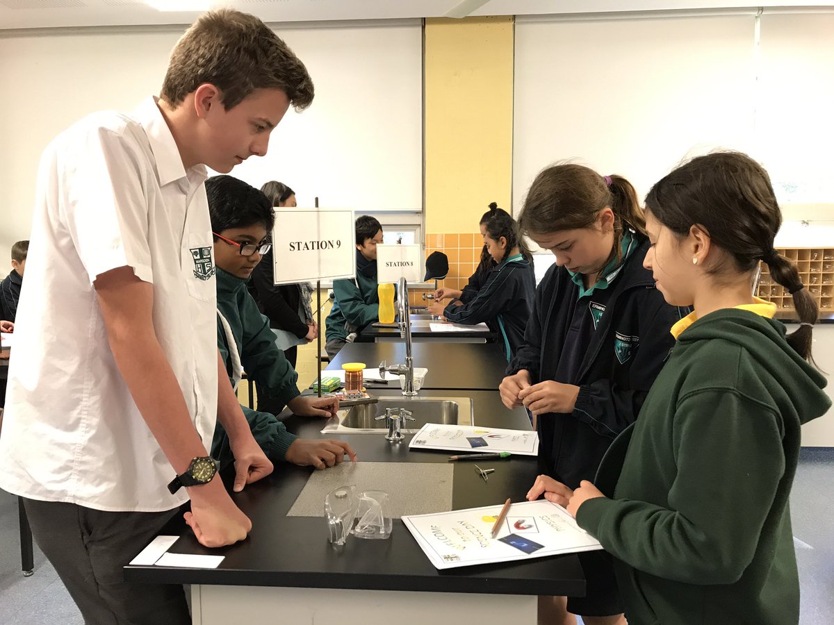 JaimeeHutchens's tweet photo. We're really 'attracted' to these magnetic activities. #2017_teampablo @CaptainJackEWPS @ermington_west https://t.co/jMe1xch3RT