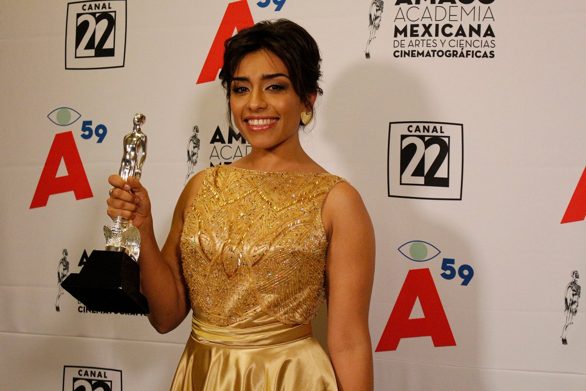 centro_news's tweet photo. Felicitamos a Marcelino Islas, quien por su película #LaCaridad, ganó premios Ariel por Mejor Actriz y Coactuación Femenina #EgresadoCENTRO https://t.co/nktk3BKPYb