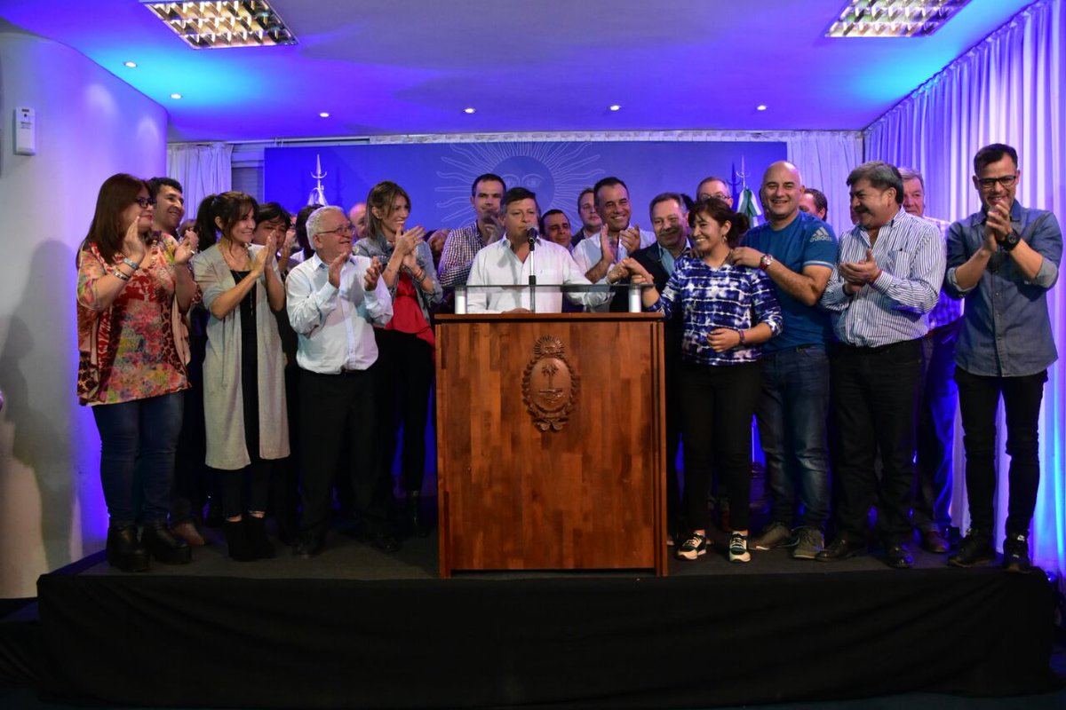 domingopeppo's tweet photo. Lograr mayoría hoy en día no es fácil y por eso valoro lo logrado por el @FCHMMOficial. #Elecciones2017 #ConlaCamisetadelChaco https://t.co/V1rNqHrkbC