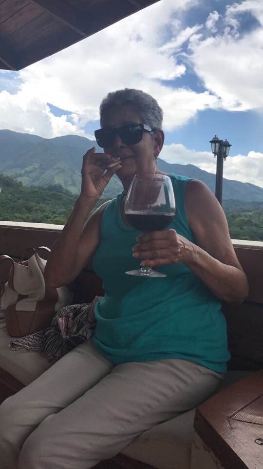 Jeff_isi's tweet photo. My grandma >>>>>> https://t.co/PE6dciWchm
