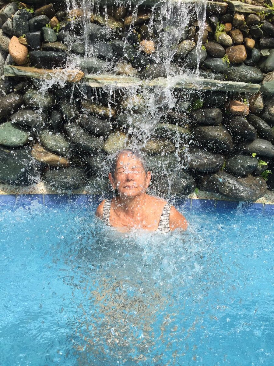 Jeff_isi's tweet photo. My grandma >>>>>> https://t.co/PE6dciWchm
