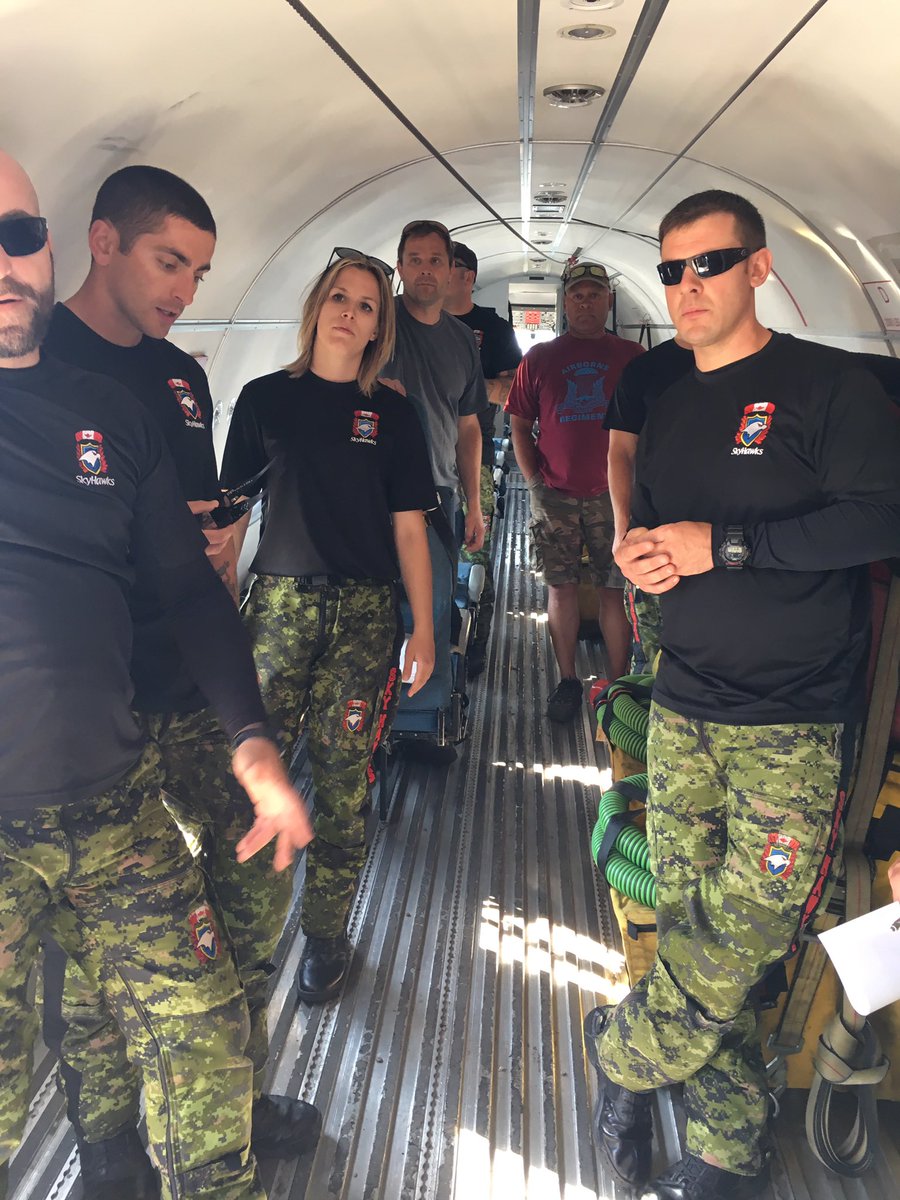 Special thanks to Min <a href="/HarjitSajjan/">Harjit Sajjan</a> for your help in ensuring the @theSkyHawks were able to at the <a href="/FSJAirShow/">Fort St John Airshow</a> . Kudos!! #Canada150