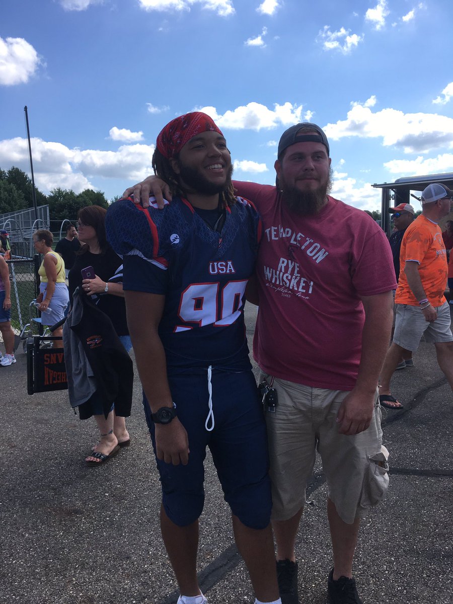 Be_My_Witness's tweet photo. Family and Football, what more could I ask for? https://t.co/T52vWLLVc0
