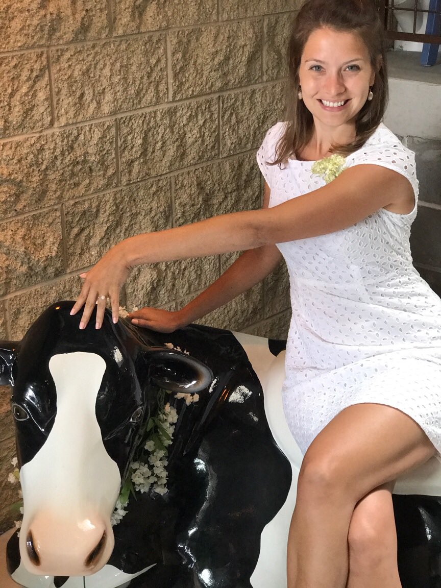 GiveawayConsult's tweet photo. Great bridal shower venue in #greenbay!  Thank you @TheCanneryMkt for the great food &amp; service.  Will recommend #cowonbroadway #bridalshower https://t.co/uCtHqt5MIg