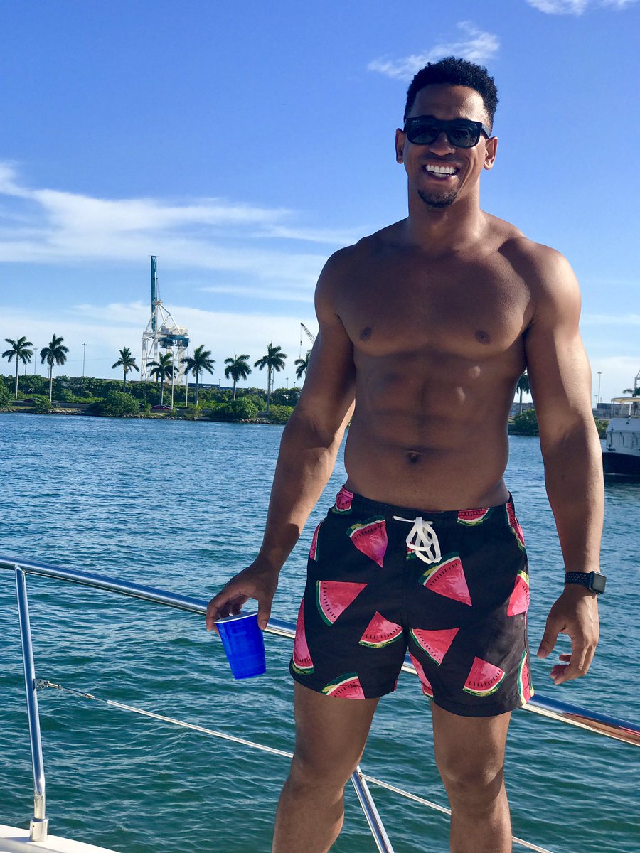 Tpindell's tweet photo. Don't switch on me, I got big plans. 

🖤https://t.co/91wvU1WWQm

#swimweek #miamiswimweek #swimweek2017 #swimsuit #forever21 #melanin https://t.co/Z0bWNa2oDp