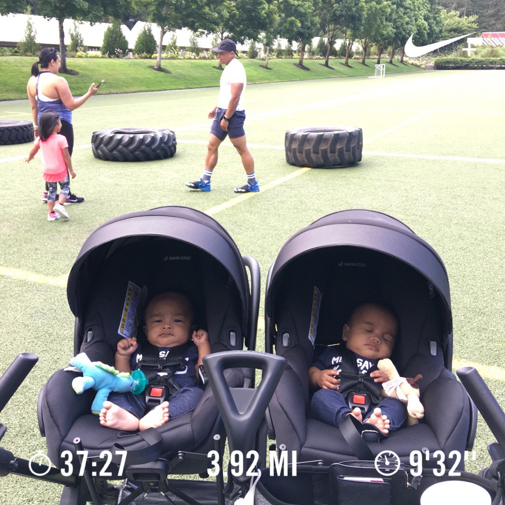 kat_salvante's tweet photo. Speed run on a Sunday, why not #justdoit
400/800/1200/1600 @5k w/jog finish 400@sprint and jog https://t.co/VBWC8aWTEY