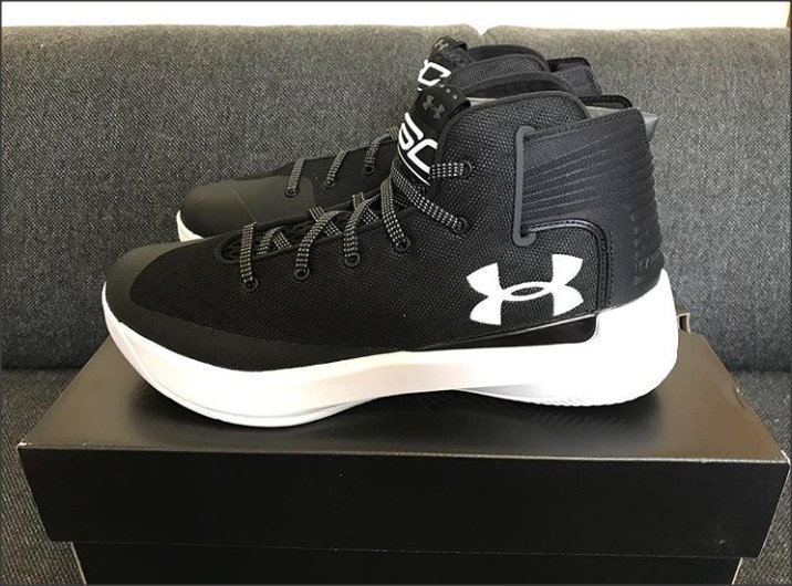 GloballyCurry30's tweet photo. #SC30AsiaTour #Curry3ZERO #MadeThatOld #DubNation https://t.co/4tBIoKUkXN