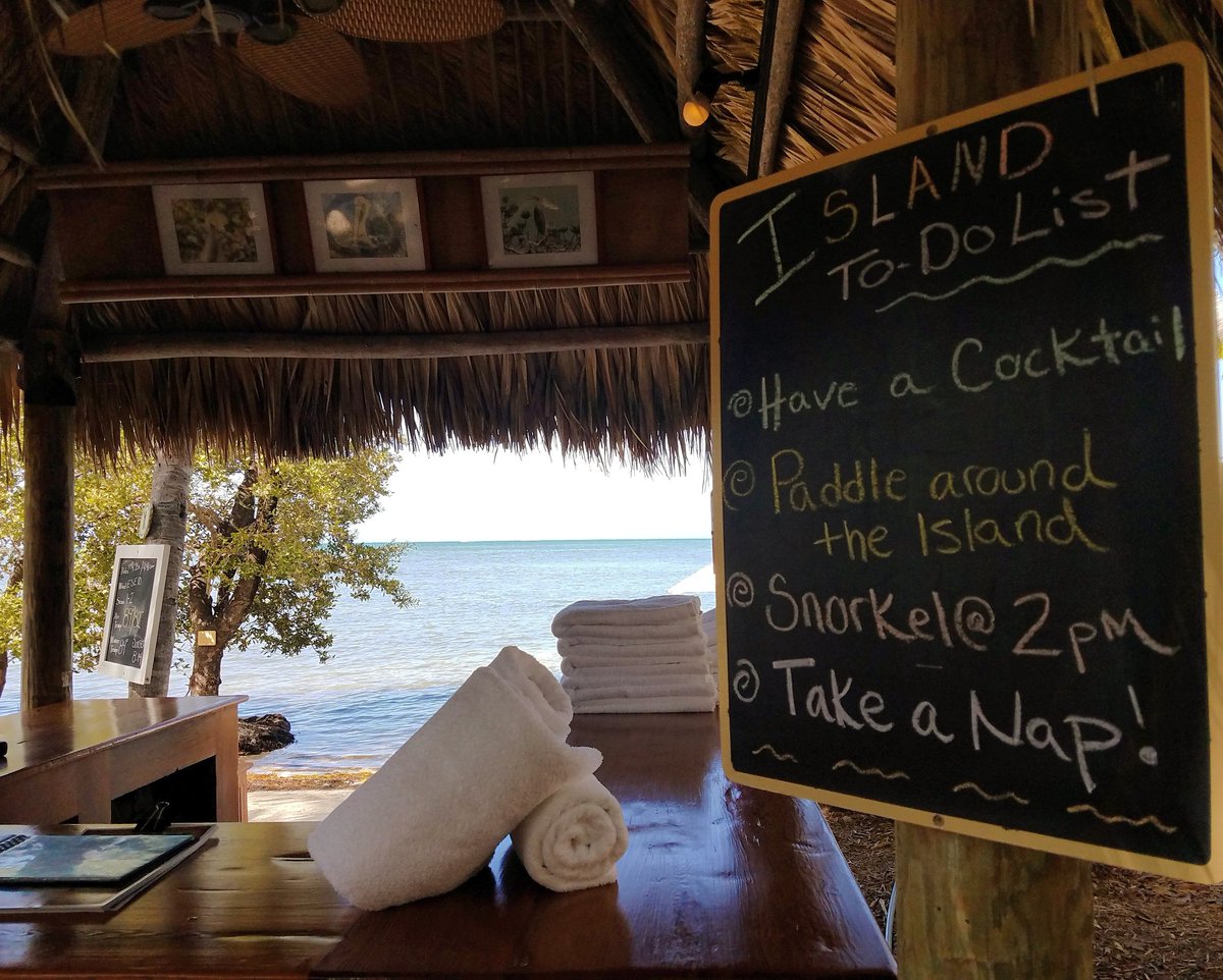 LittlePalmFL's tweet photo. What does your #Monday to-do list look like?! #islandlife  https://t.co/rwSMh3Wx4v https://t.co/adXqKR5bYy
