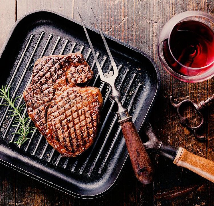 Perfectly cooked ribeye #steak #eat #food #restaurant <a href="/RestaVista/">RestaVista</a>