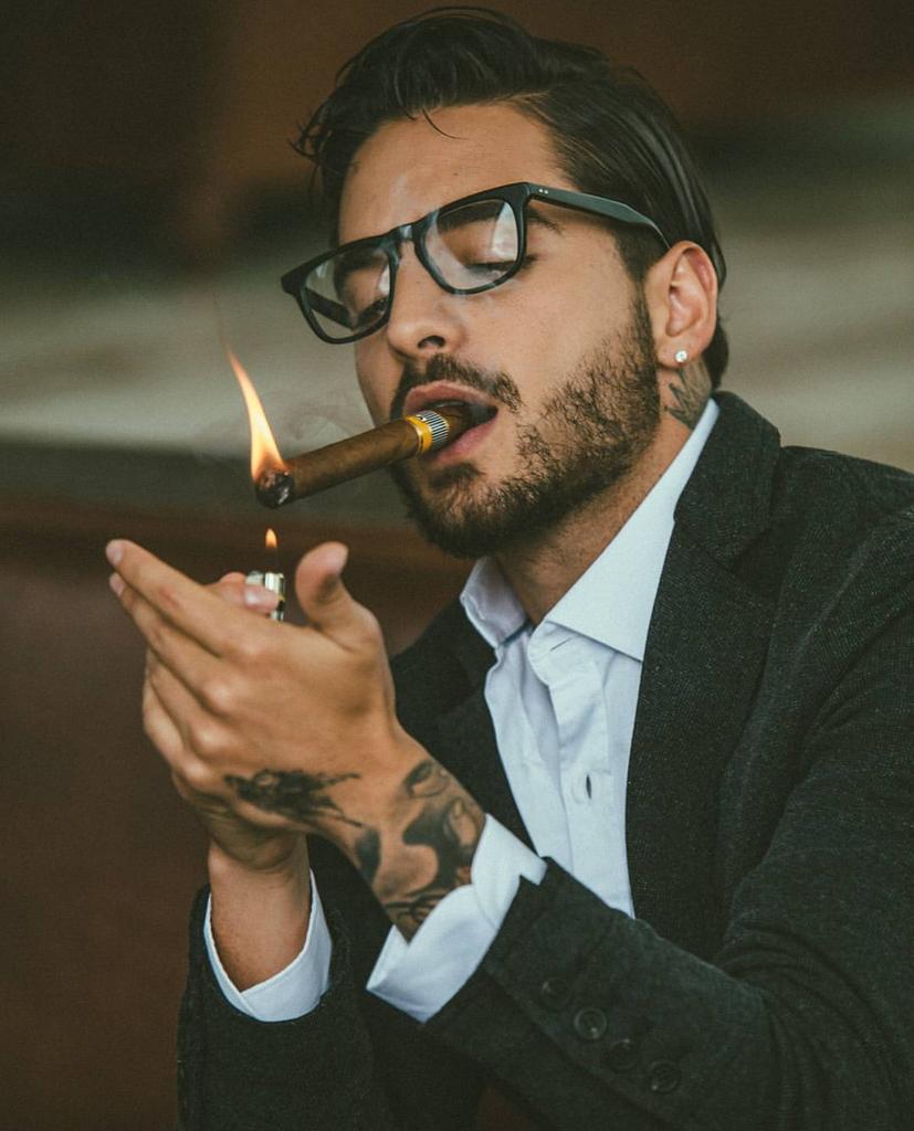 xLMDJx's tweet photo. El King👑 vos Quién...😎 https://t.co/HcYJqFEj3n