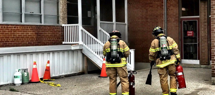 Sarnia library remains closed following fire  blackburnnews.com/sarnia/sarnia-… https://t.co/7RXD0MarOE