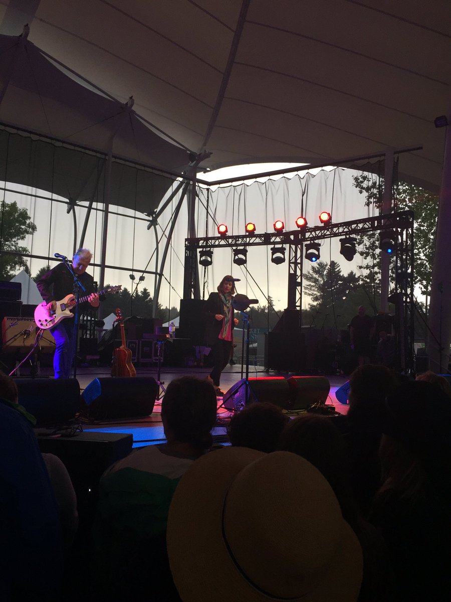watersafetyboi's tweet photo. At interstellar edmonton watching Suzanne vega. Waiting for Toms Diner. https://t.co/COrPNp3oeC