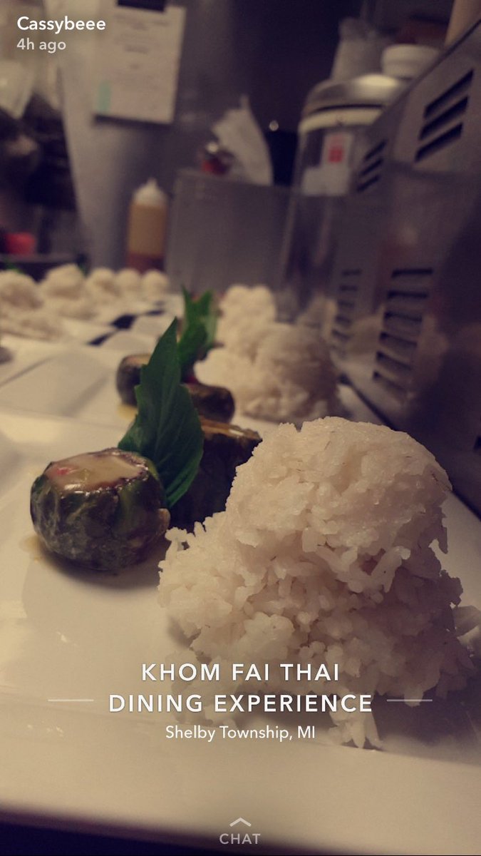 KhomFai's tweet photo. Some shots from our vegan wine and food pairing event earlier today. #veggiefriends https://t.co/3SwXa1xOqt