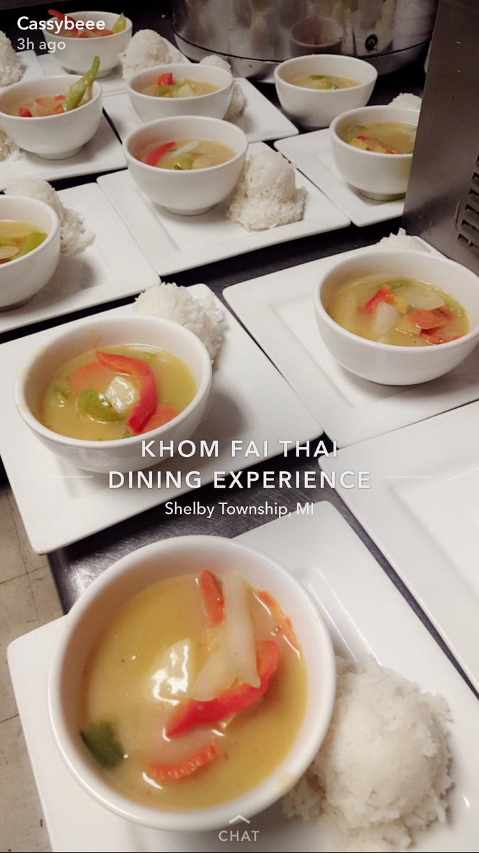 KhomFai's tweet photo. Some shots from our vegan wine and food pairing event earlier today. #veggiefriends https://t.co/3SwXa1xOqt