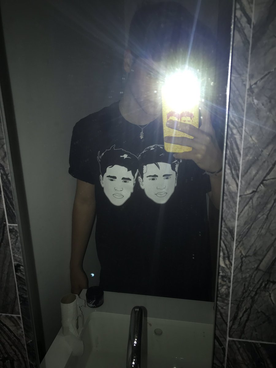 imartinezp_'s tweet photo. hot merch... https://t.co/JePam3TeB1