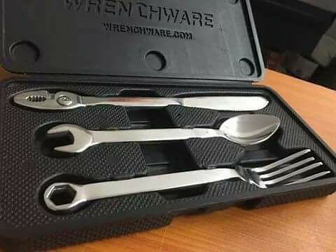 entirelysafe's tweet photo. Roughneck Lunch Set :-) #roughneck #floorman #lunch #oilfield https://t.co/g95knTHmmX