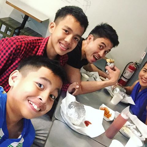 #FAMILY  + #BURGERS  + #BURRITOS  😊😊😊👍🏼👍🏼👍🏼😜😜😜😘😘😘😜😜😜🎉🎉🎉💞💞💞💕💕💕😉😉😉❤️😘😘🌹📽🌹📽🍰🍰🍰🍦🍦🍘🍘🍣🍛🍙🍨🎂🍫🌯🌯🌯🌯🌯🌯🌯🌯🌯🌯🌯🌯🌯